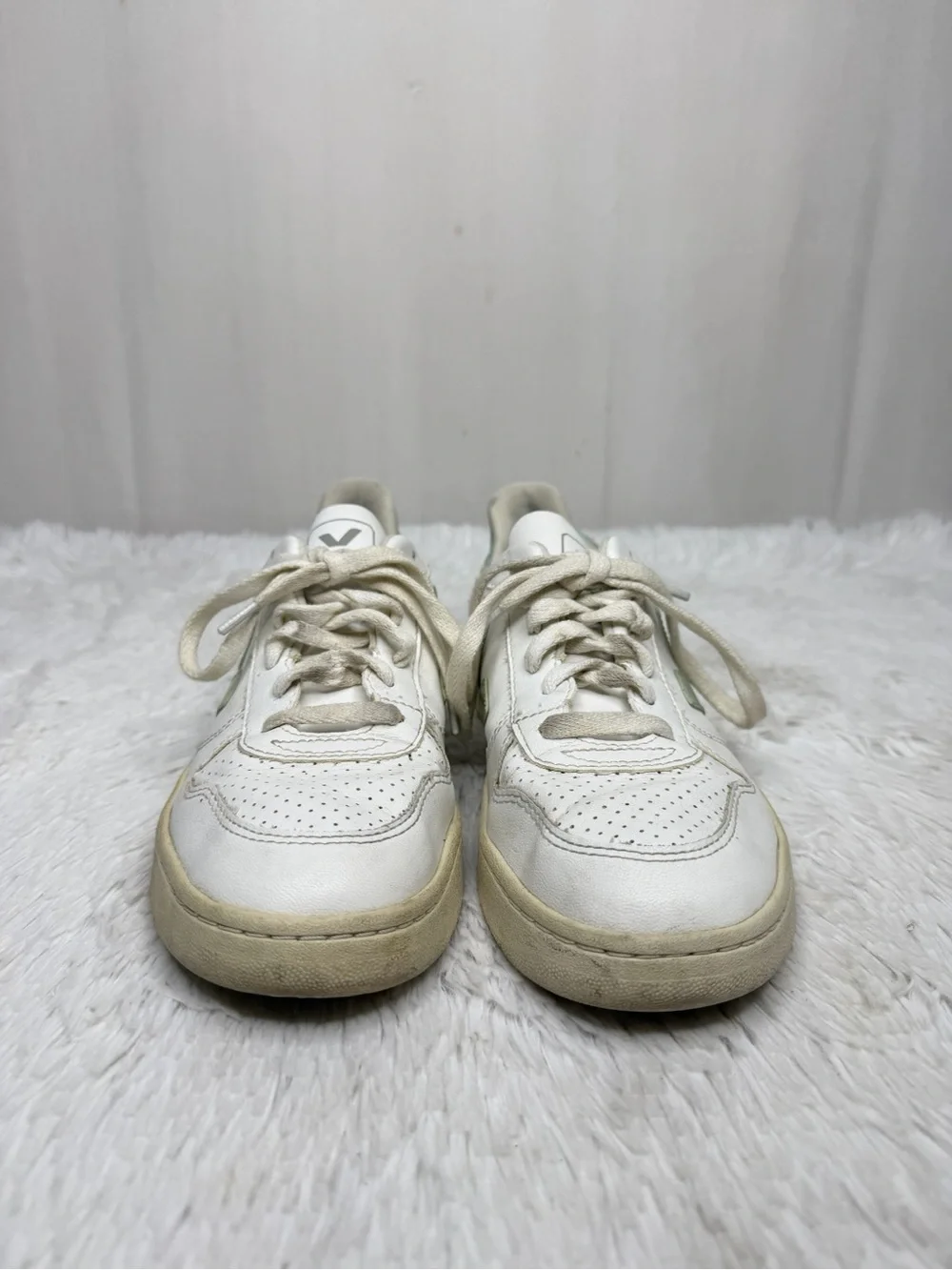 Veja campo leather